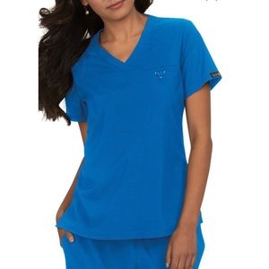 Koi Basics Scrub Set